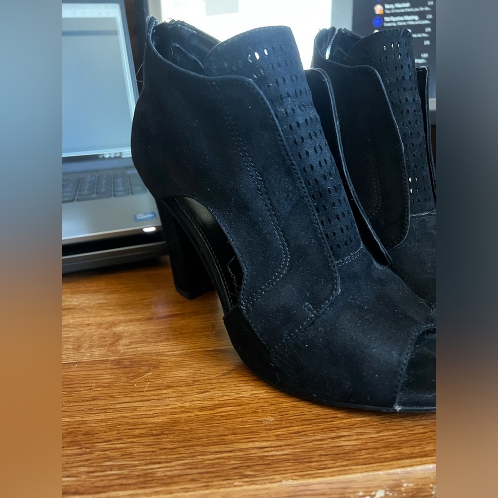 Black Eva and Zoe heels